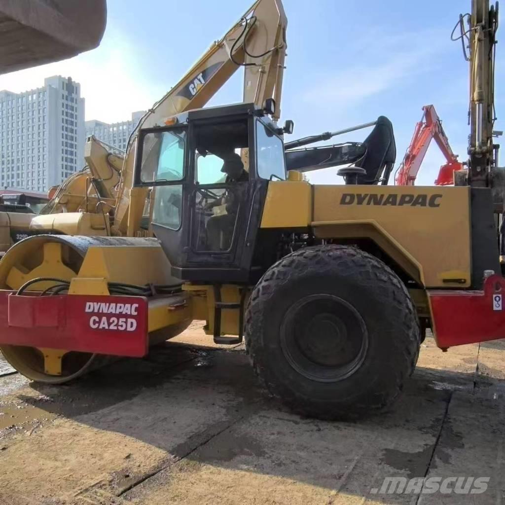 Dynapac CA 25 D Ühe trumliga rullid