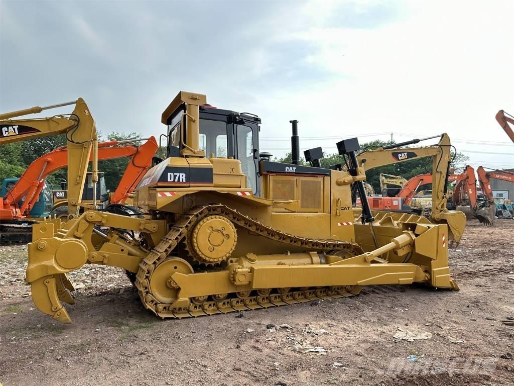 CAT D7R Buldooserid