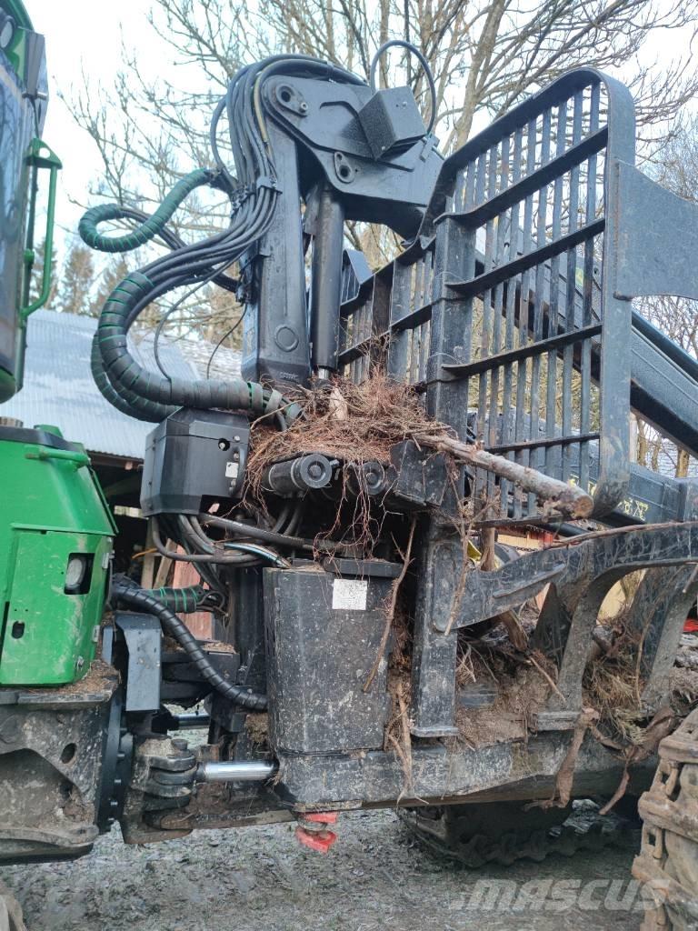 John Deere 1110 E Forwarderid