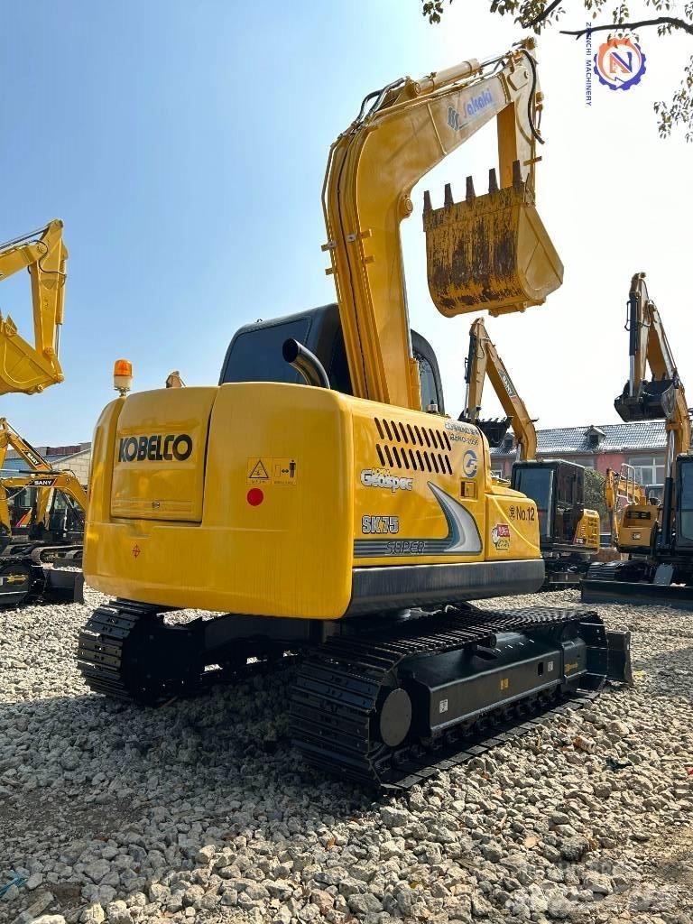 Kobelco SK 75 Väikeekskavaatorid 7t-12t