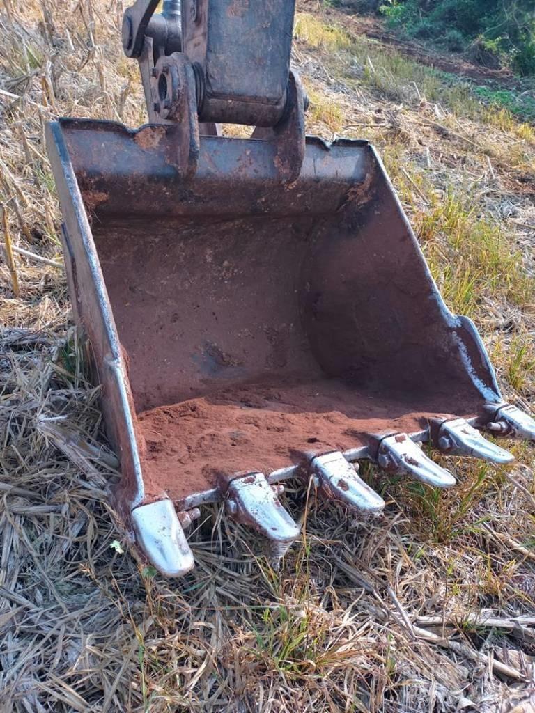 Volvo EC 200 D Roomikekskavaatorid
