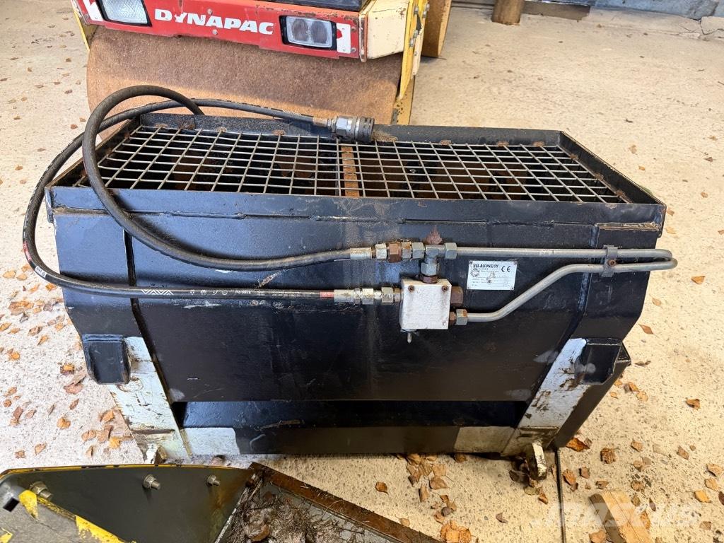 Vila Hiekoitin Väiketraktorite lisaseadmed