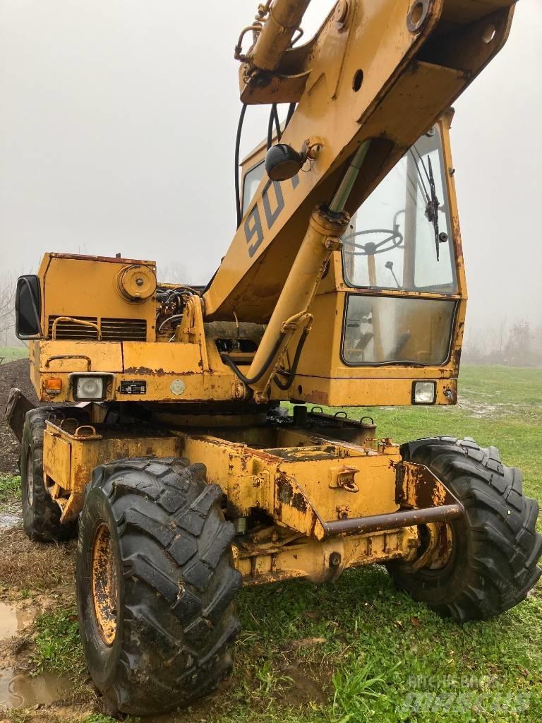 Liebherr A 901 C Ratasekskavaatorid