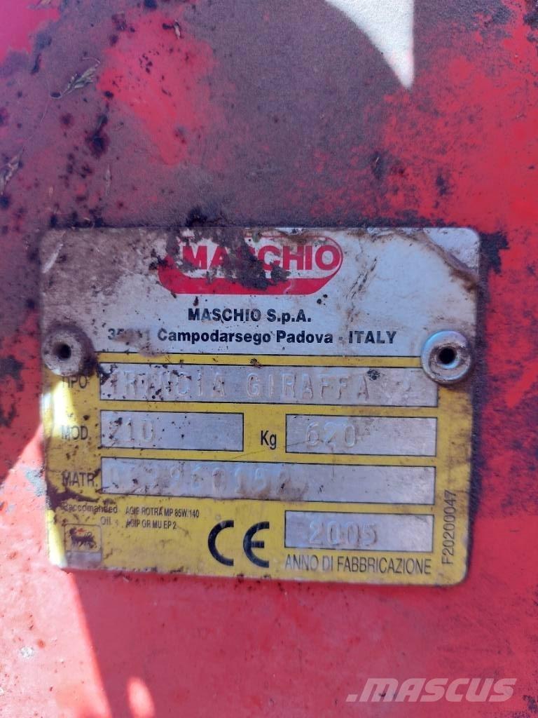 Maschio Giraffa 210 Karjamaade niidukid / pealselõikurid