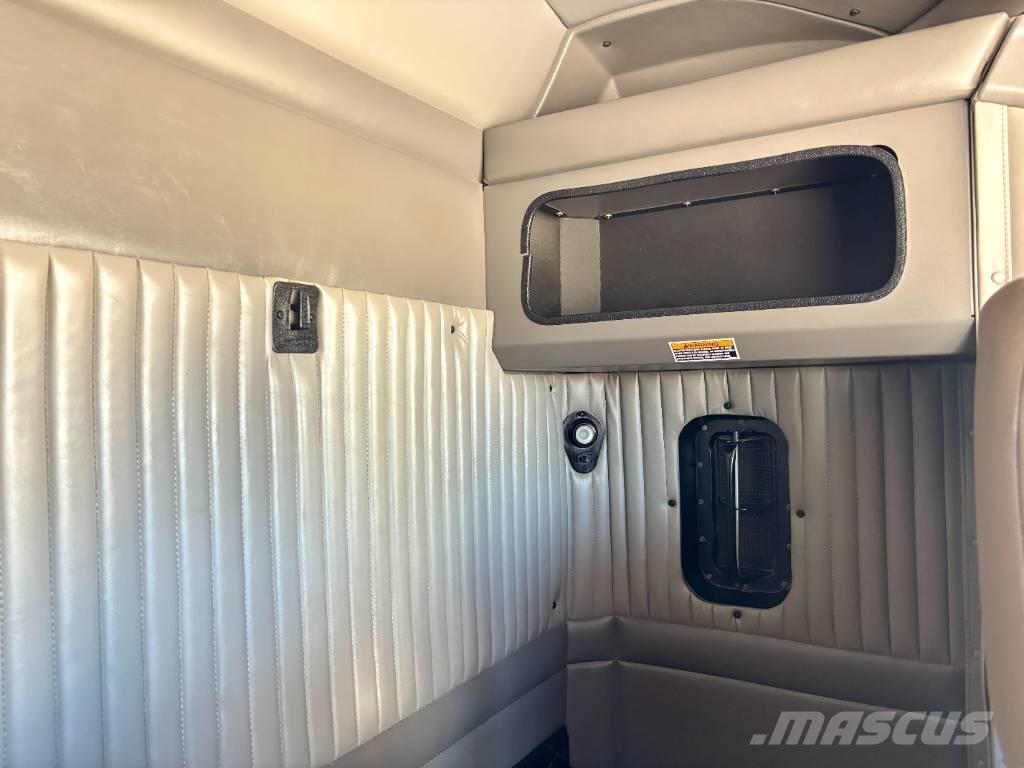 Kenworth T 800 Sadulveokid