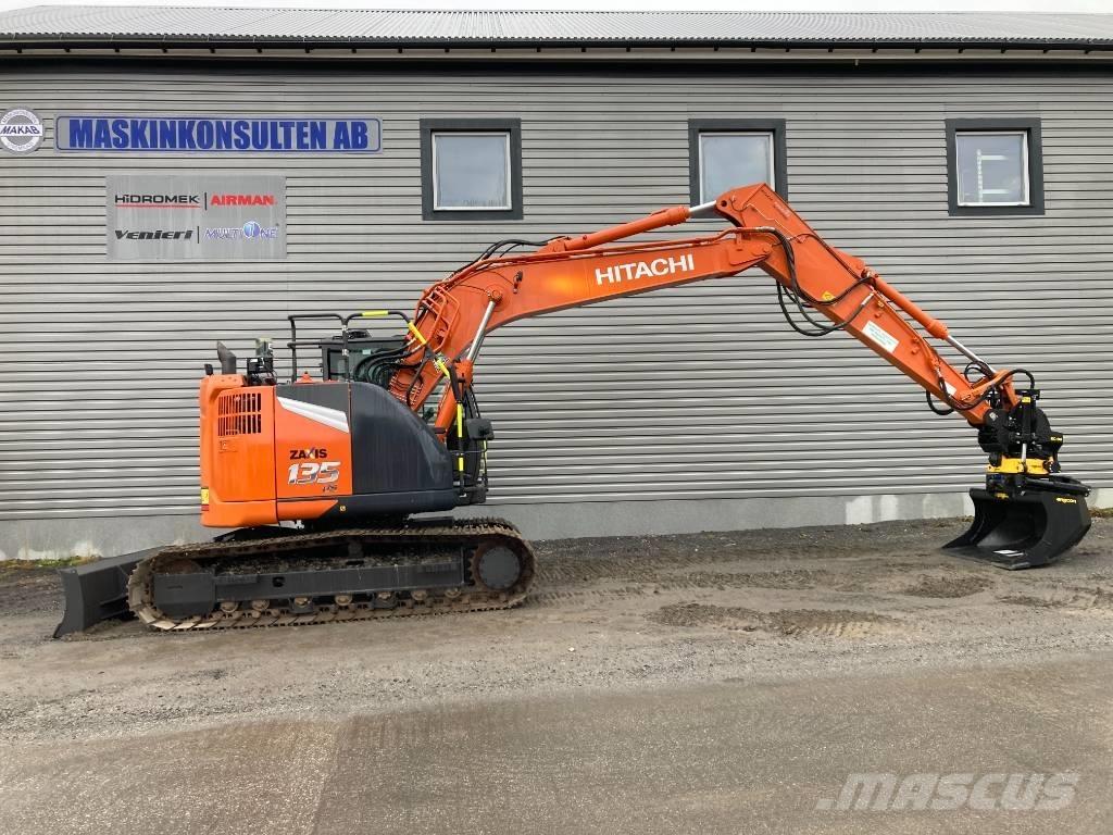 Hitachi ZX 135 US-7 Roomikekskavaatorid