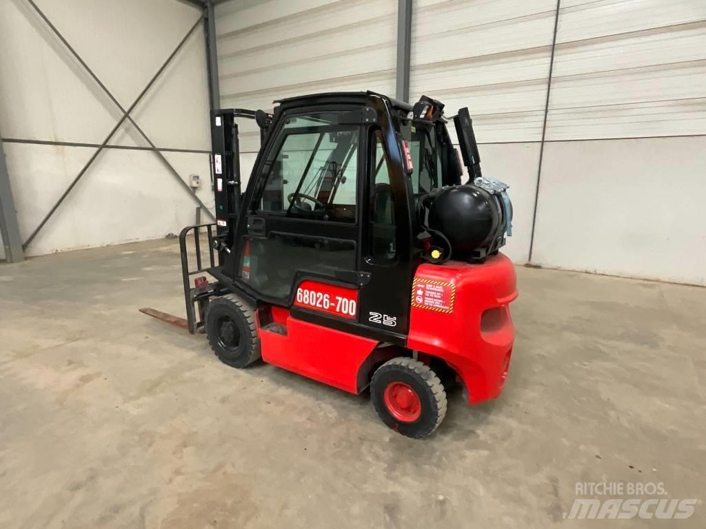 Nissan U1 D2 A 25 LQ Gaasitõstukid
