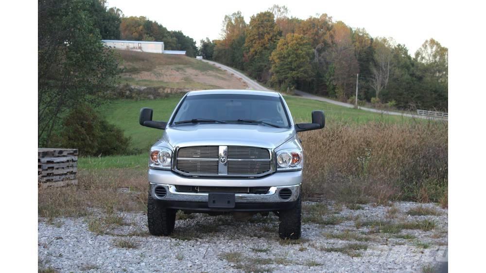 Dodge 2500 Muu