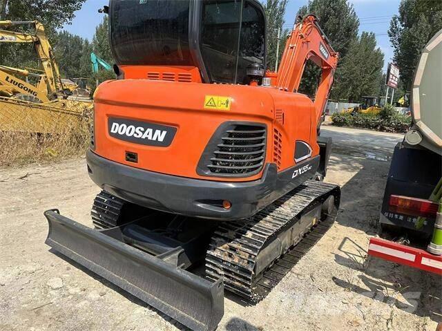 Doosan DX55 Miniekskavaatorid < 7 t
