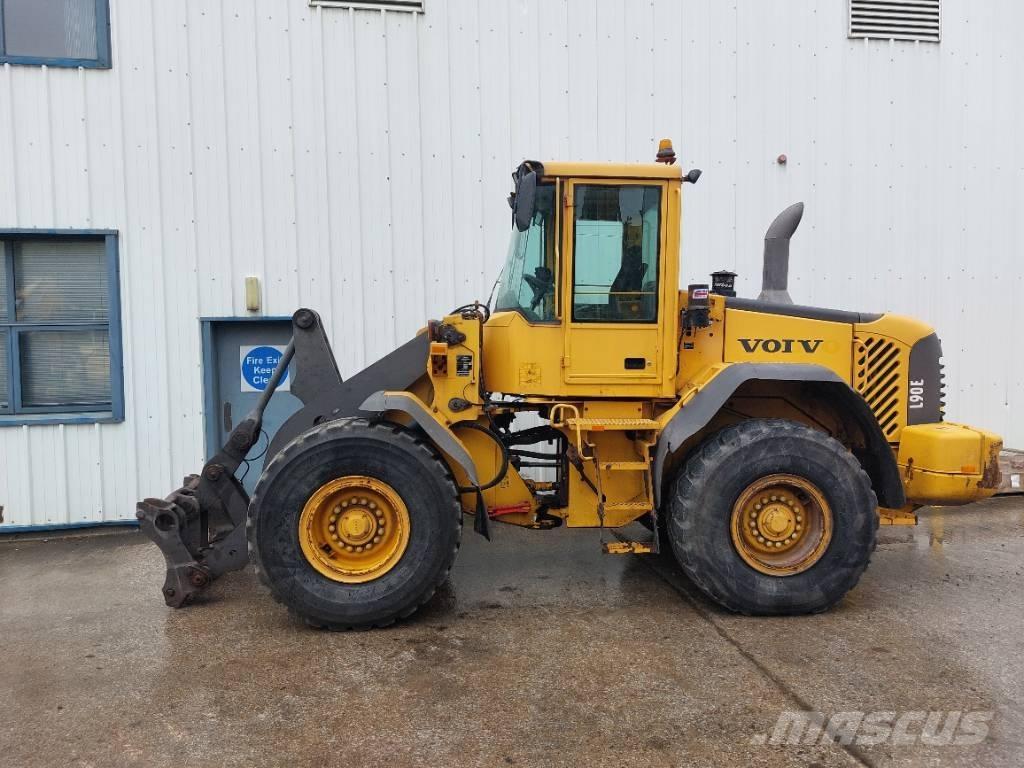 Volvo L90E Rataslaadurid