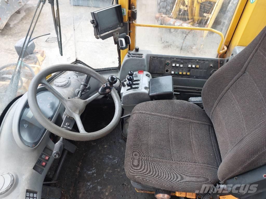 Volvo L90E Rataslaadurid