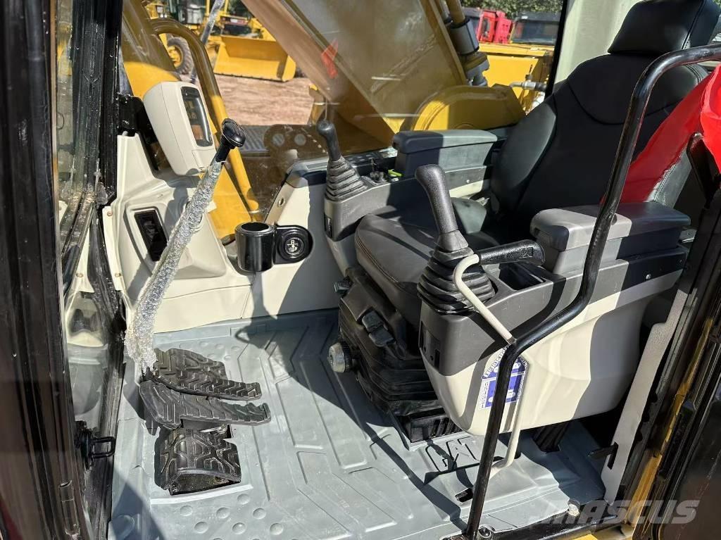 CAT 330 C Roomikekskavaatorid