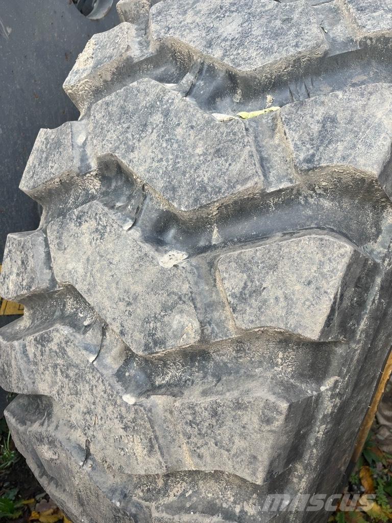 Volvo 110H Rataslaadurid