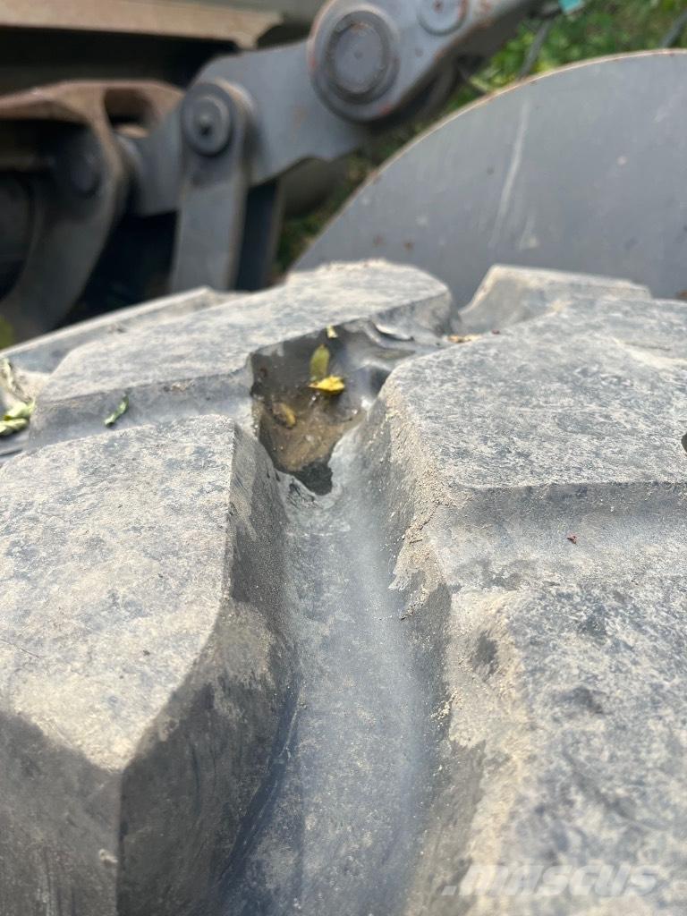 Volvo 110H Rataslaadurid