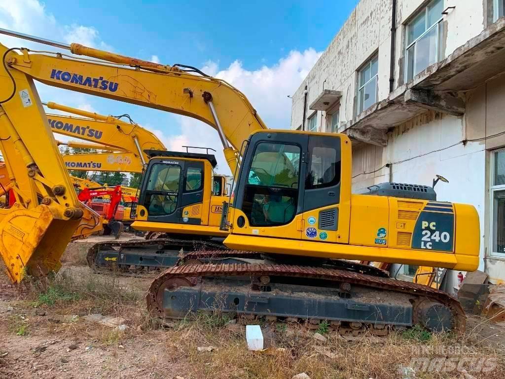 Komatsu PC 240 Roomikekskavaatorid