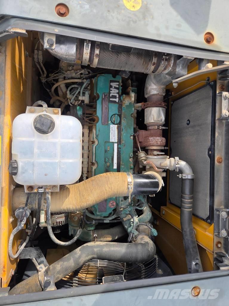 Volvo EC 300 EL Roomikekskavaatorid