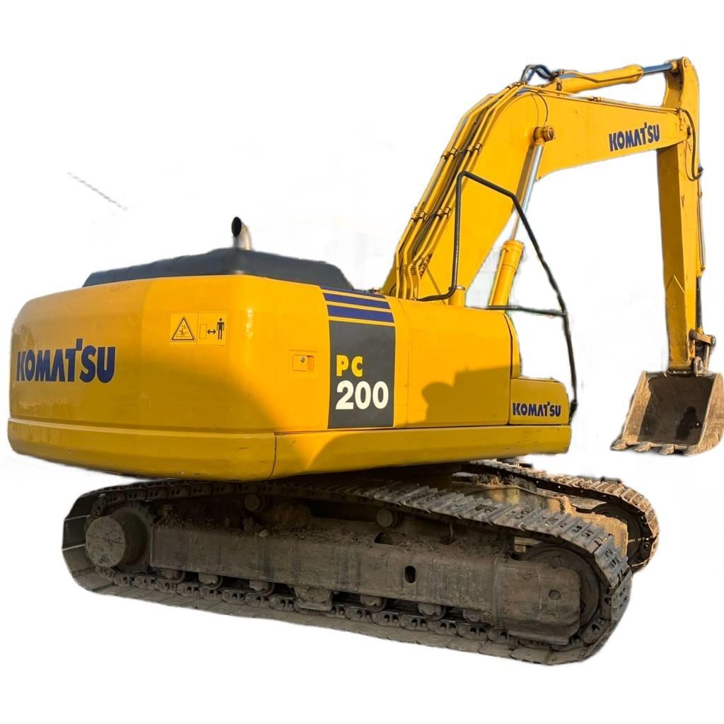Komatsu PC 200-7 Roomikekskavaatorid