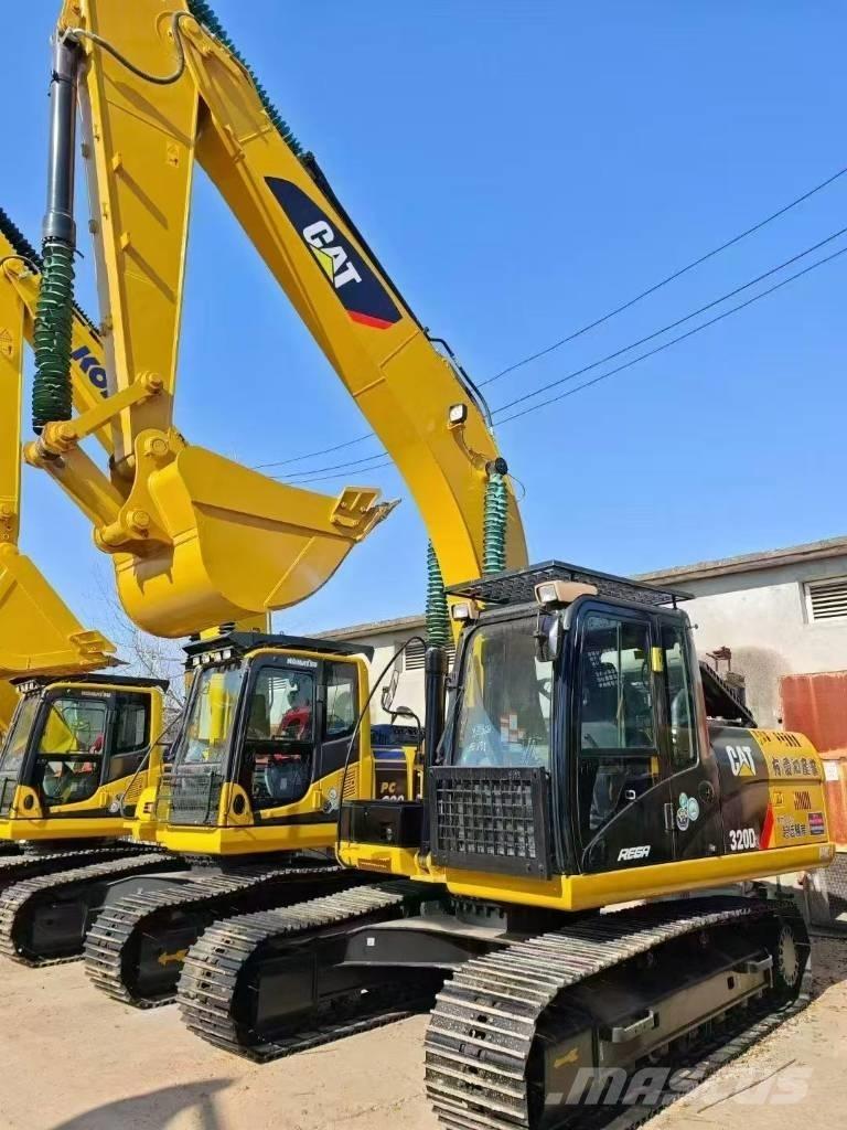 CAT 320 D Roomikekskavaatorid