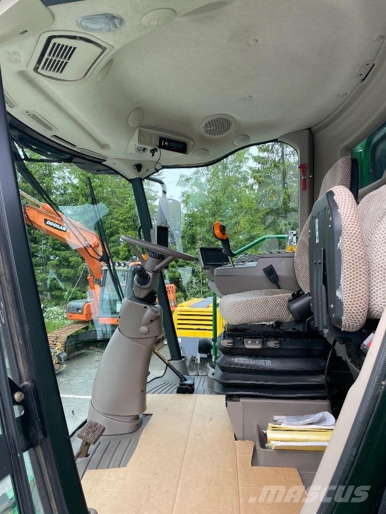 John Deere W540 Teraviljakombainid