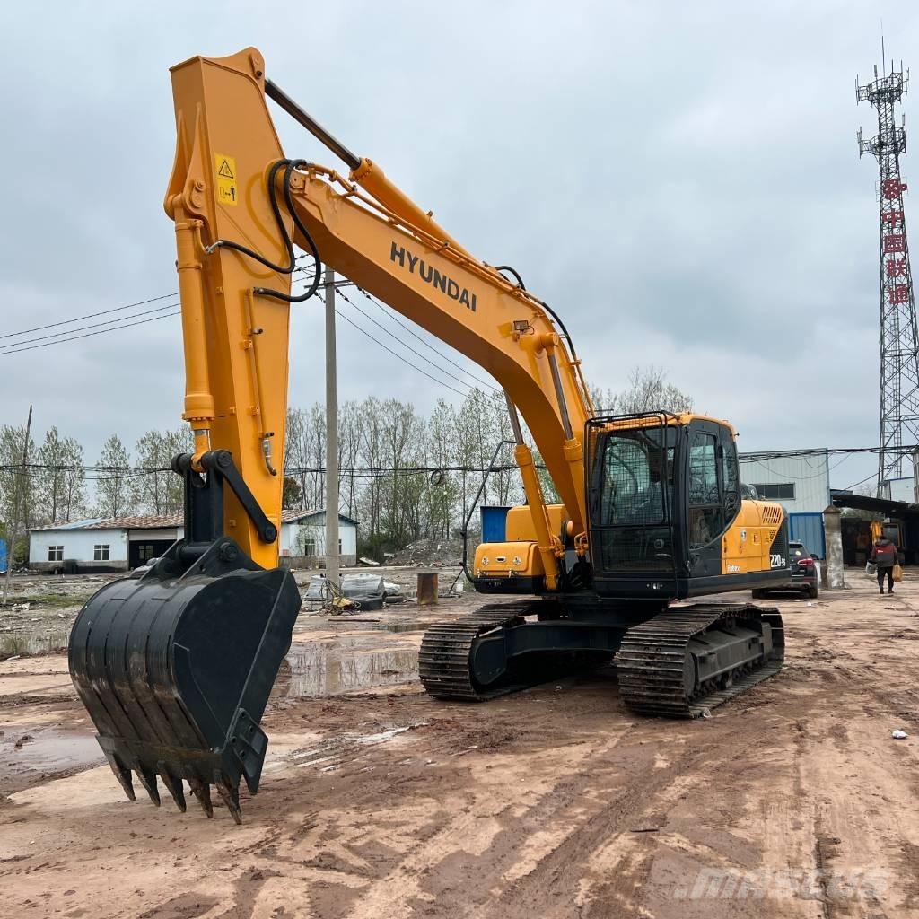 Hyundai R220LC-9 Roomikekskavaatorid