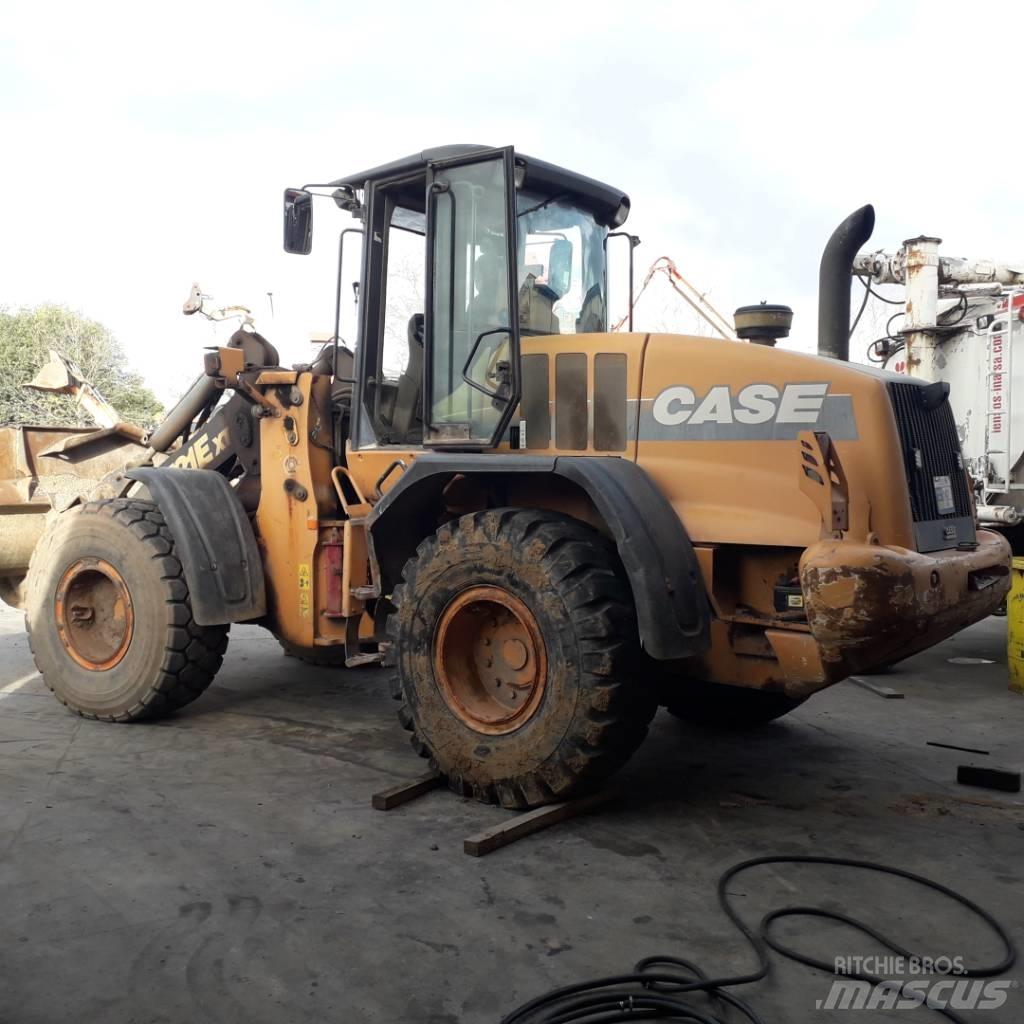CASE 721 E XT Rataslaadurid