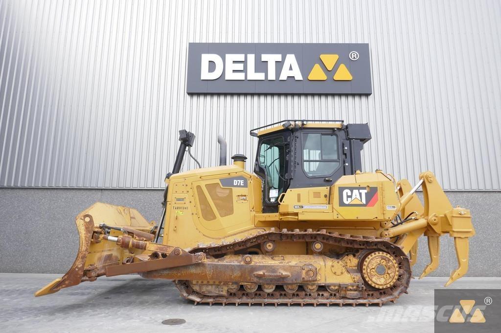 CAT D7E Buldooserid