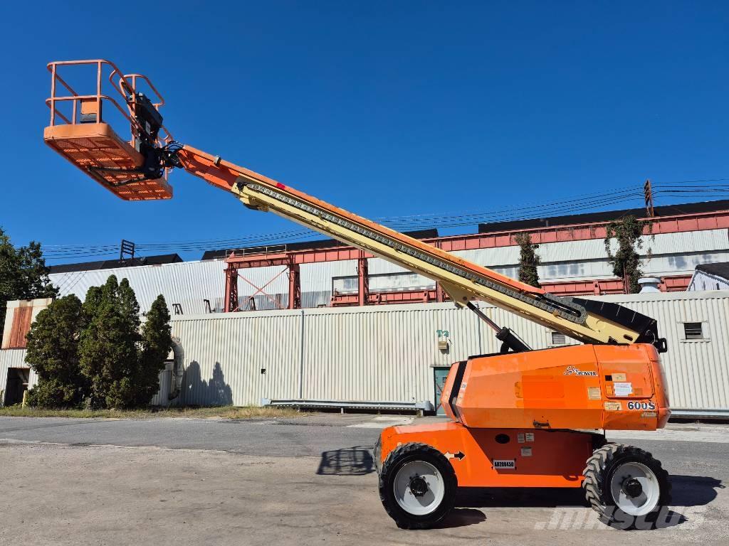 JLG 600 S Teleskoop poomtõstukid