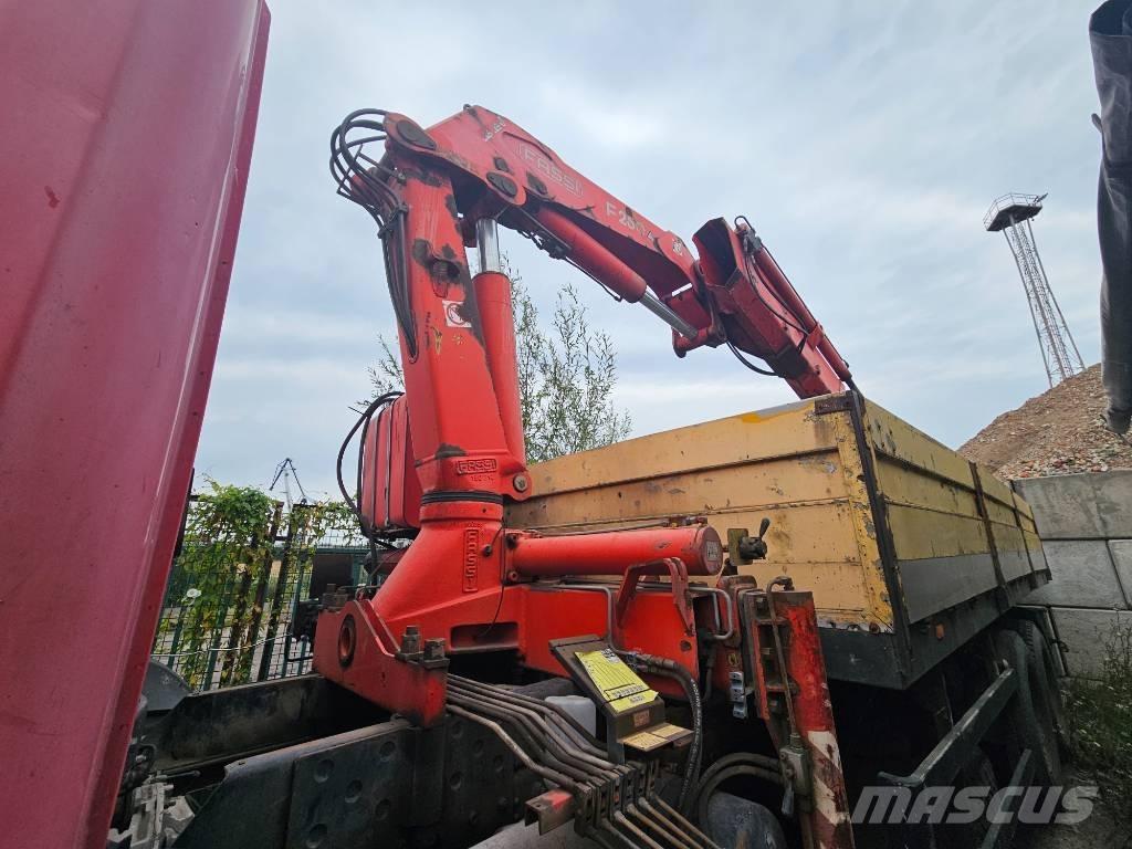 Scania P 94 FASSI Furgoonautod