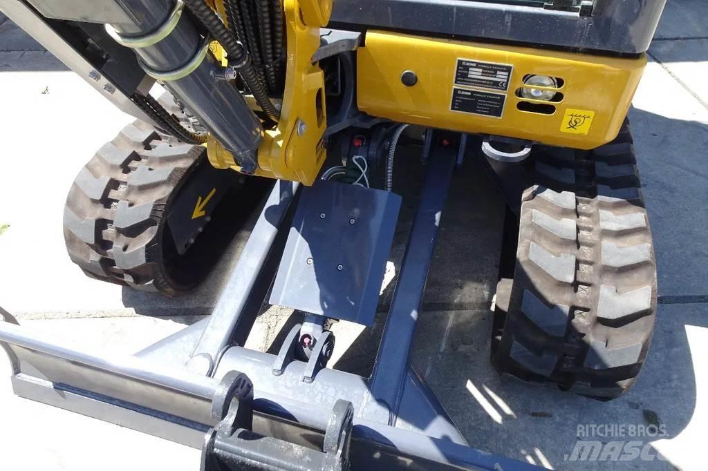XCMG XE27E Roomikekskavaatorid