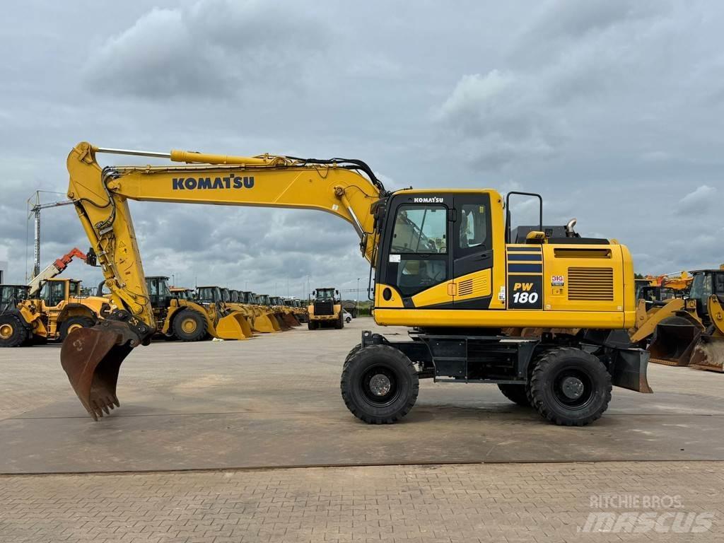 Komatsu PW180-11 Ratasekskavaatorid