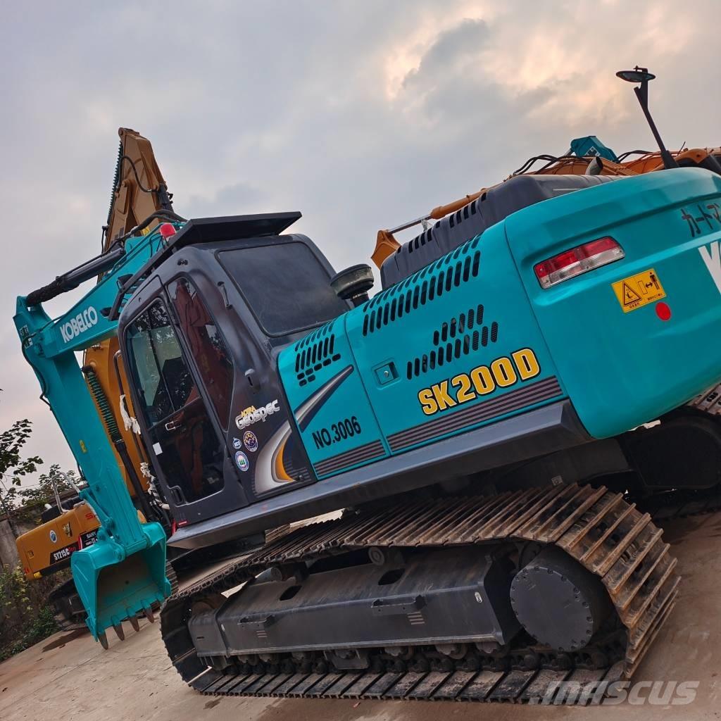 Kobelco SK 200-8 Roomikekskavaatorid