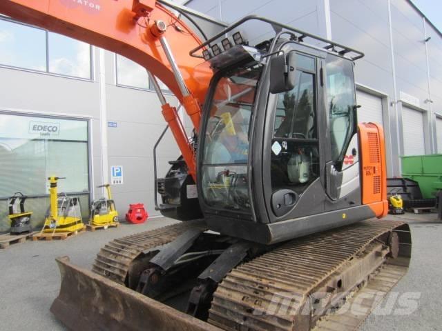 Hitachi ZX 135 Roomikekskavaatorid