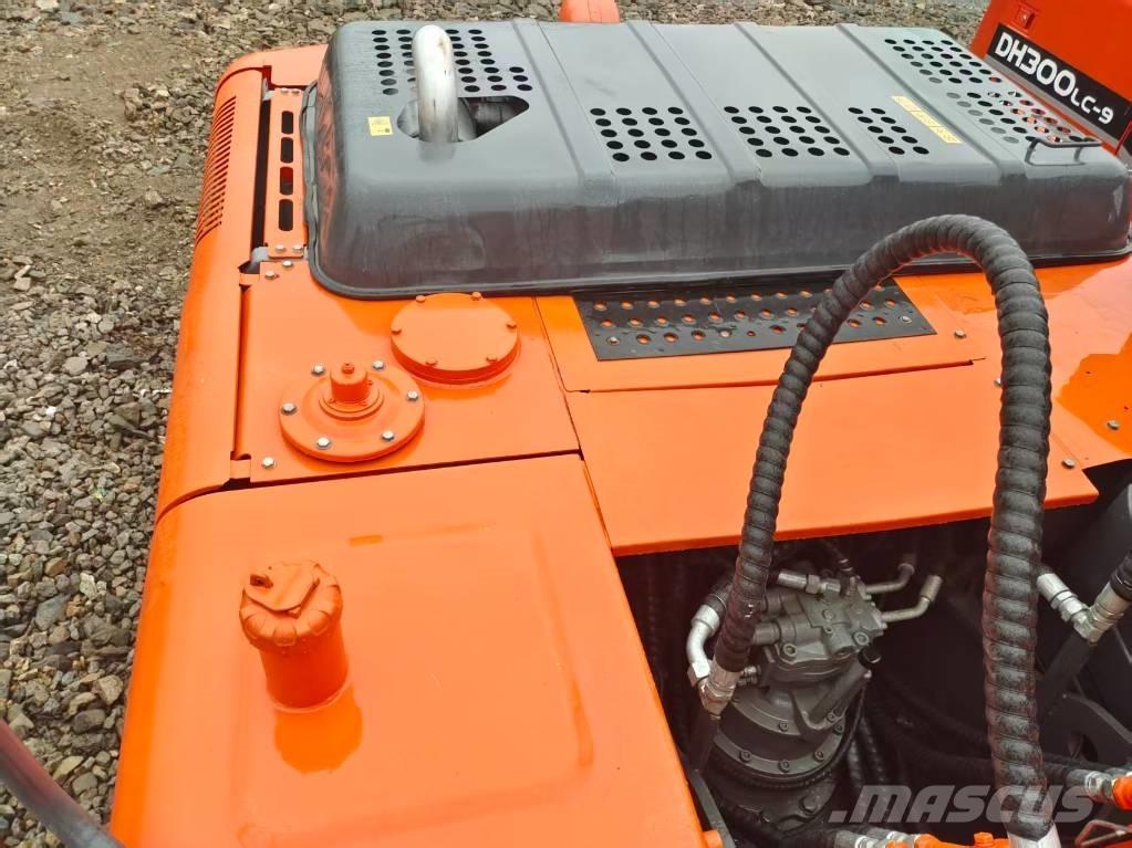 Hitachi ZX 200 Roomikekskavaatorid