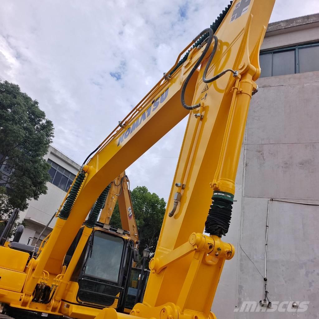 Komatsu PC 220-8 Roomikekskavaatorid