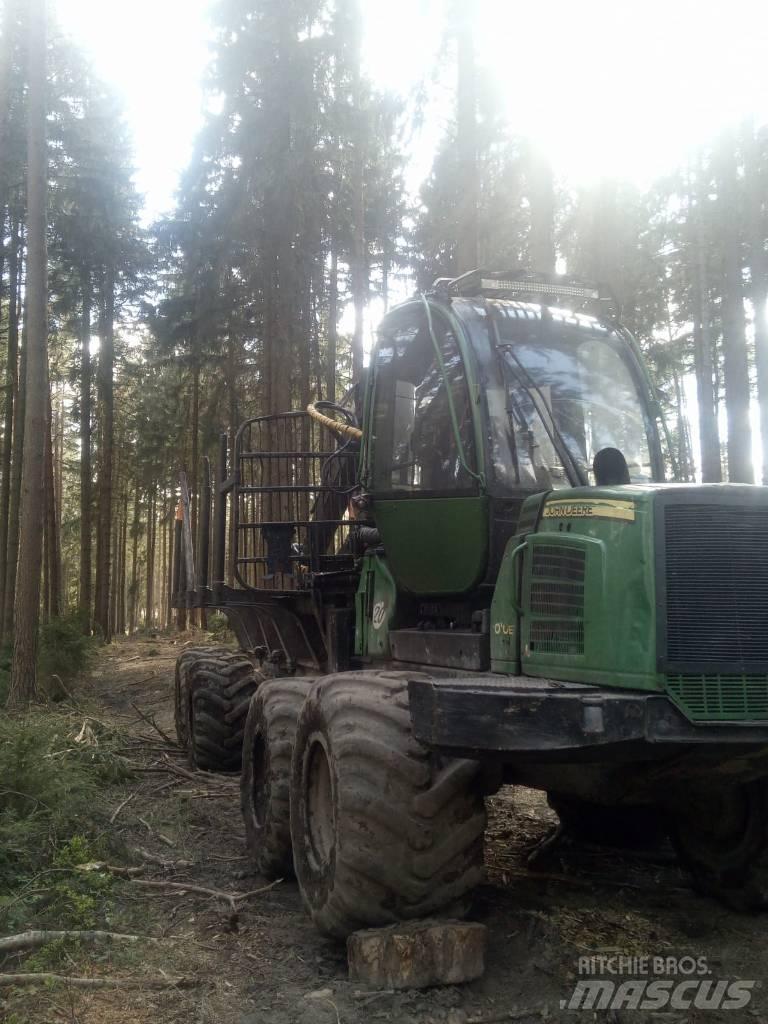 John Deere 1010 E Forwarderid