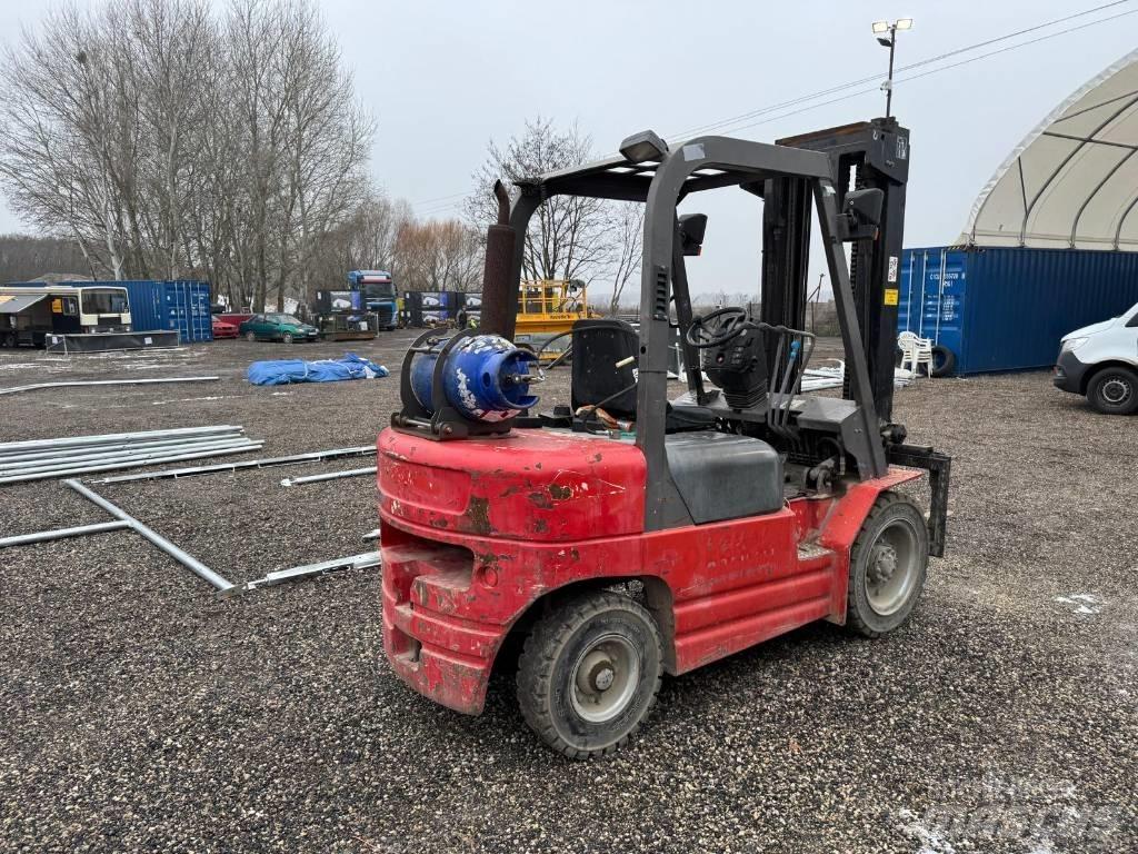 Manitou CG 30 P Gaasitõstukid