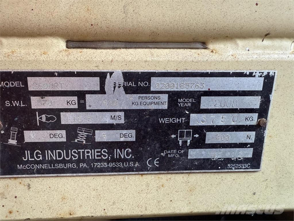 JLG 260 MRT Käärtõstukid