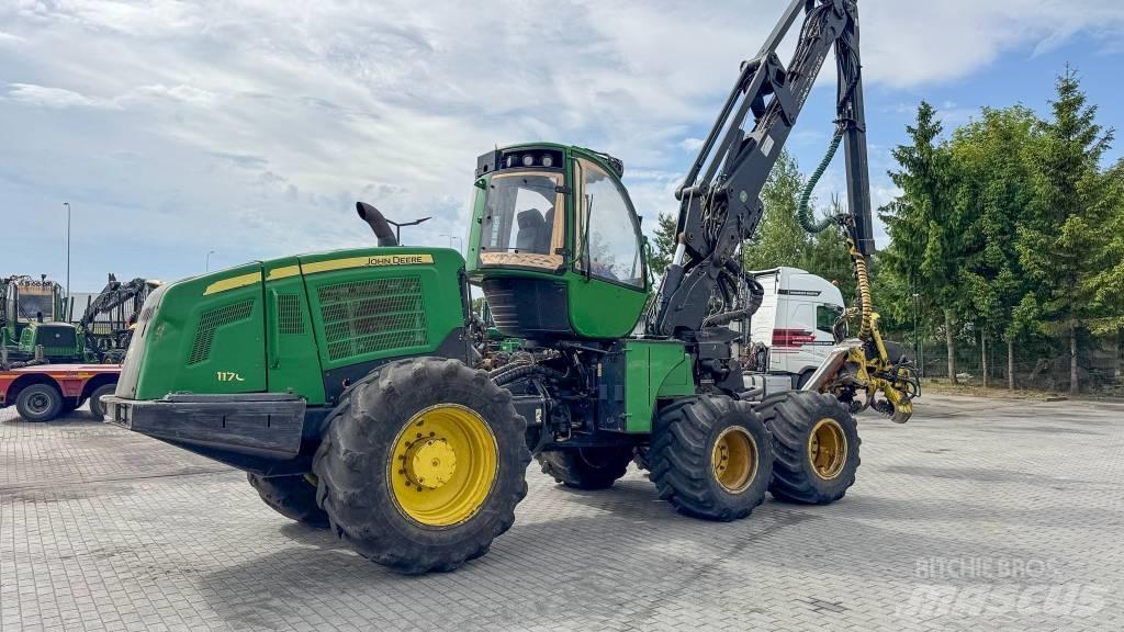John Deere 1170 E Harvesterid