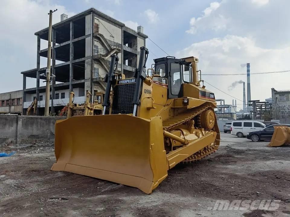 CAT D9N Buldooserid