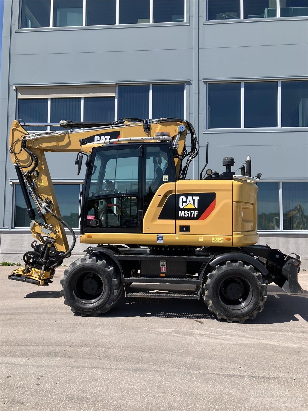 CAT 317 F Ratasekskavaatorid