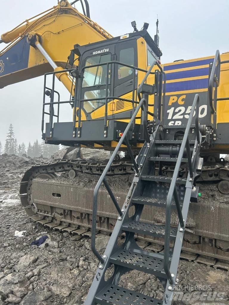 Komatsu PC 1250 -11EO Roomikekskavaatorid