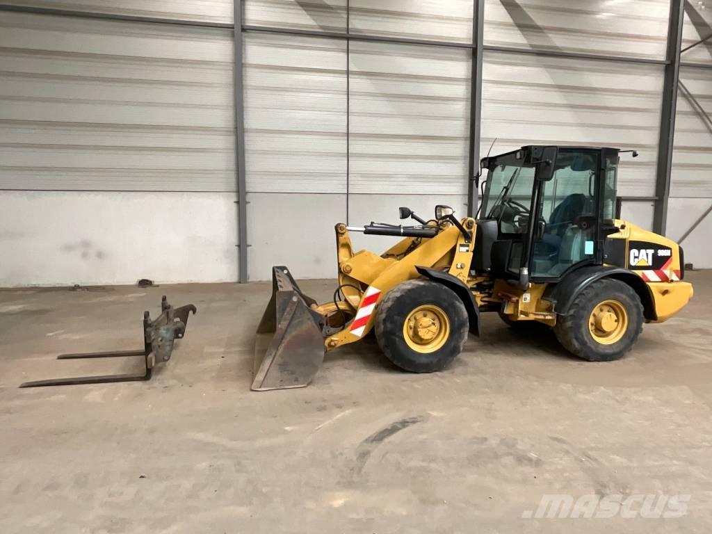 CAT 906 H Rataslaadurid