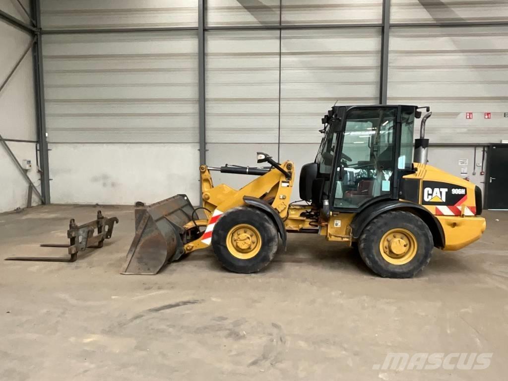 CAT 906 H Rataslaadurid