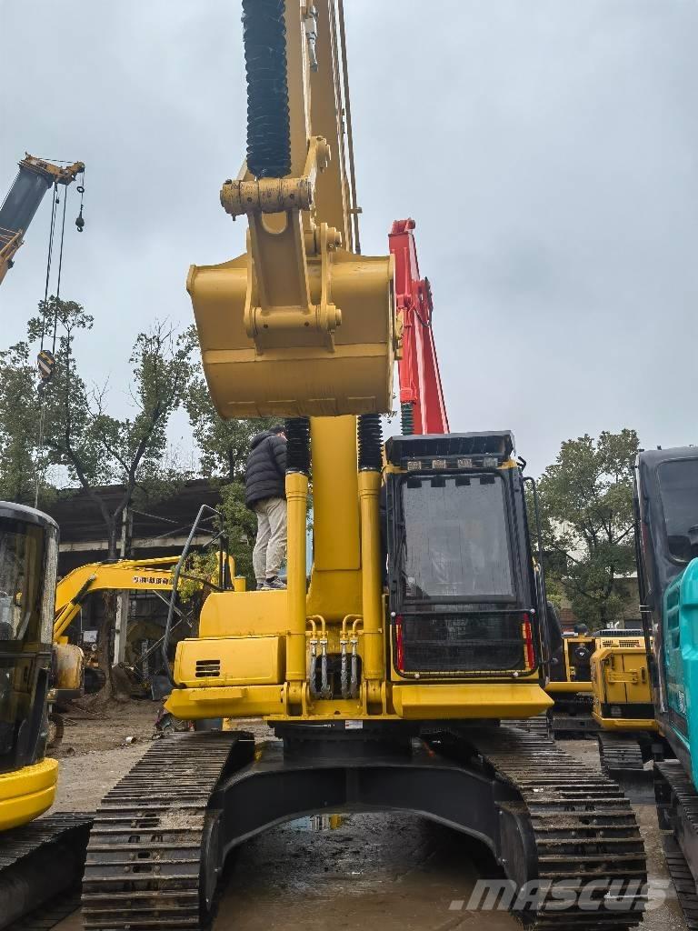 Komatsu PC 220-8 Roomikekskavaatorid