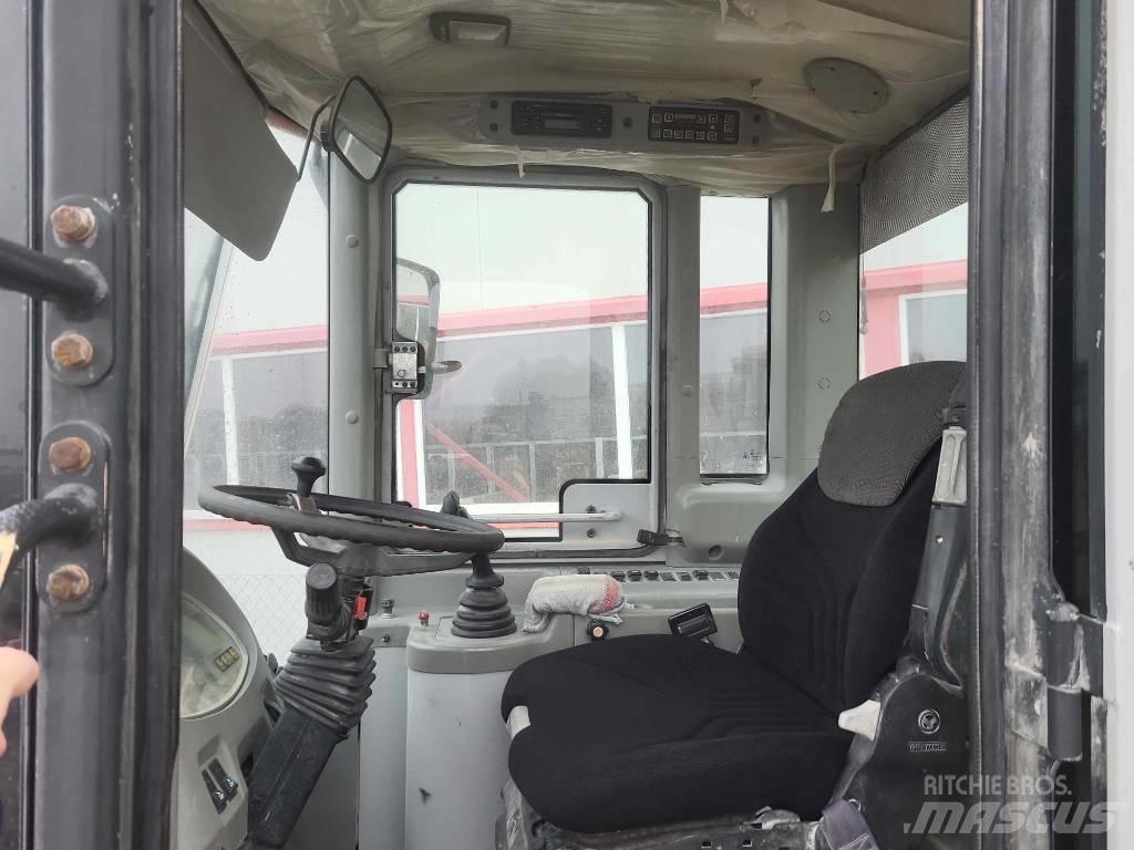 Hyundai HL 740-7 A Rataslaadurid
