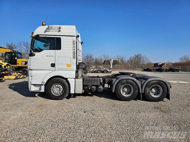 MAN TGX 33.540 Sadulveokid