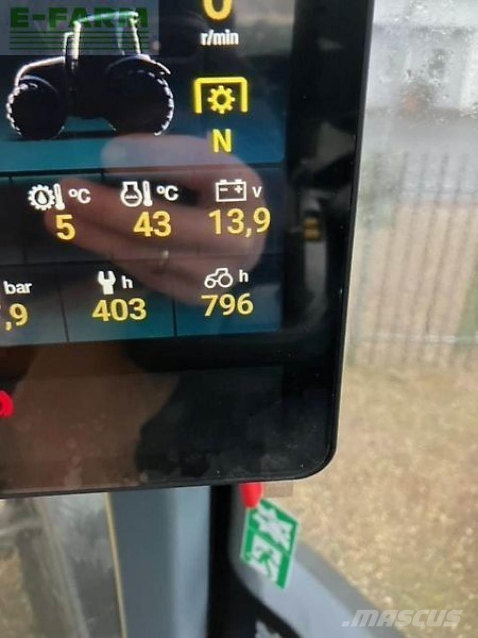 Valtra q305 Traktorid