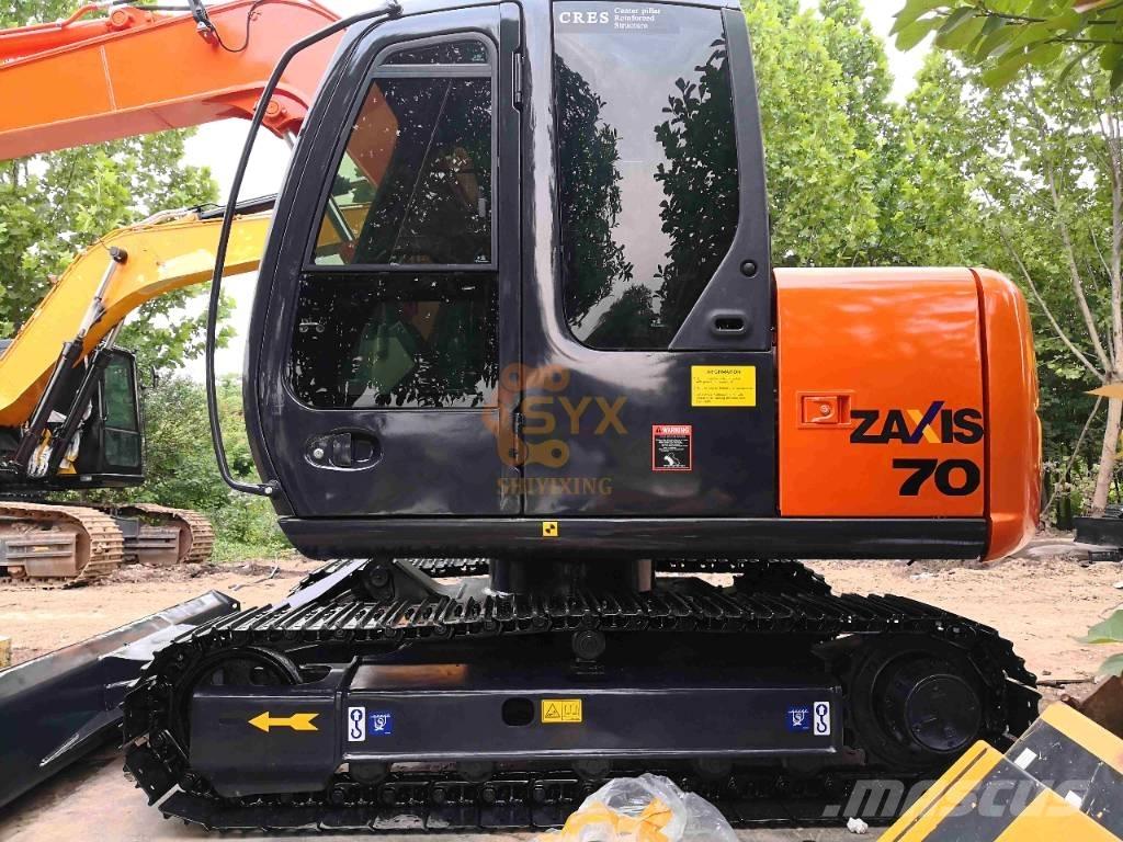 Hitachi ZX 70 Väikeekskavaatorid 7t-12t