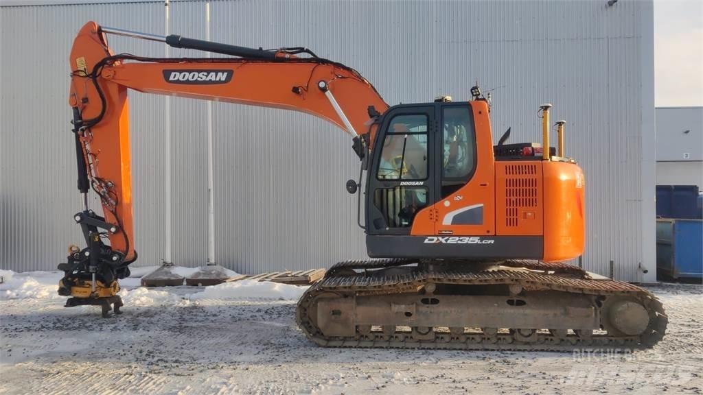 Doosan DX235LCR-5 Roomikekskavaatorid