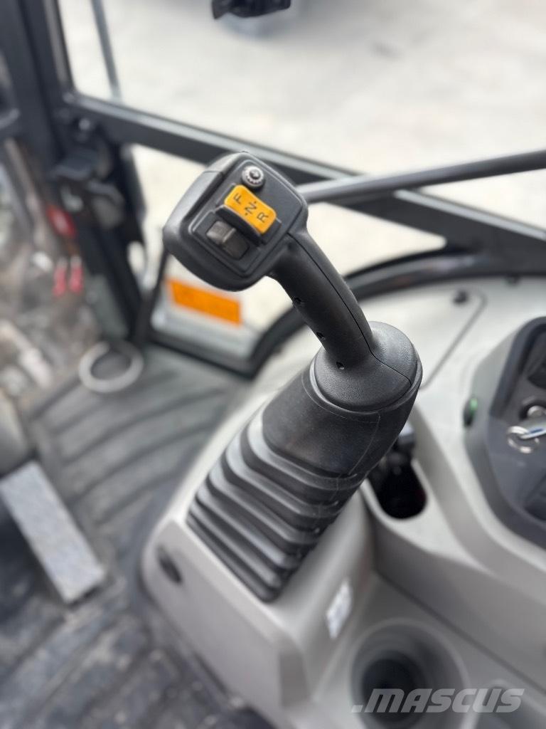 CASE 695 / 218 hours !!! Ekskavaatorlaadurid